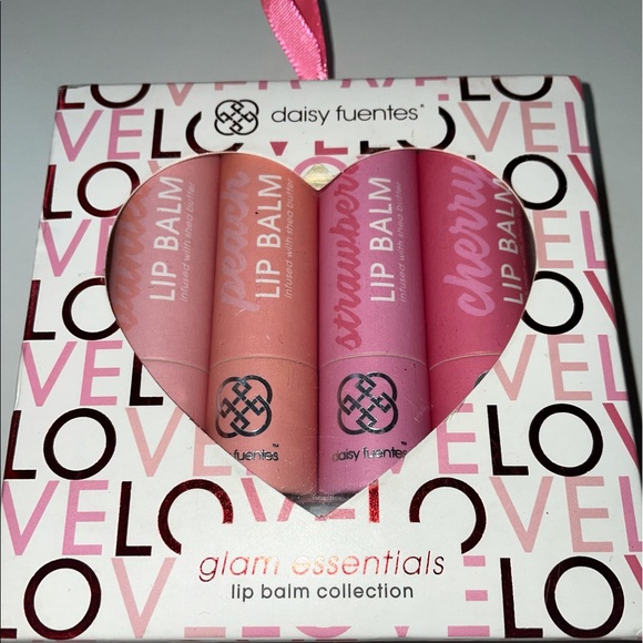 Daisy Fuentes Glam Lip Collection New - Picture 2 of 4